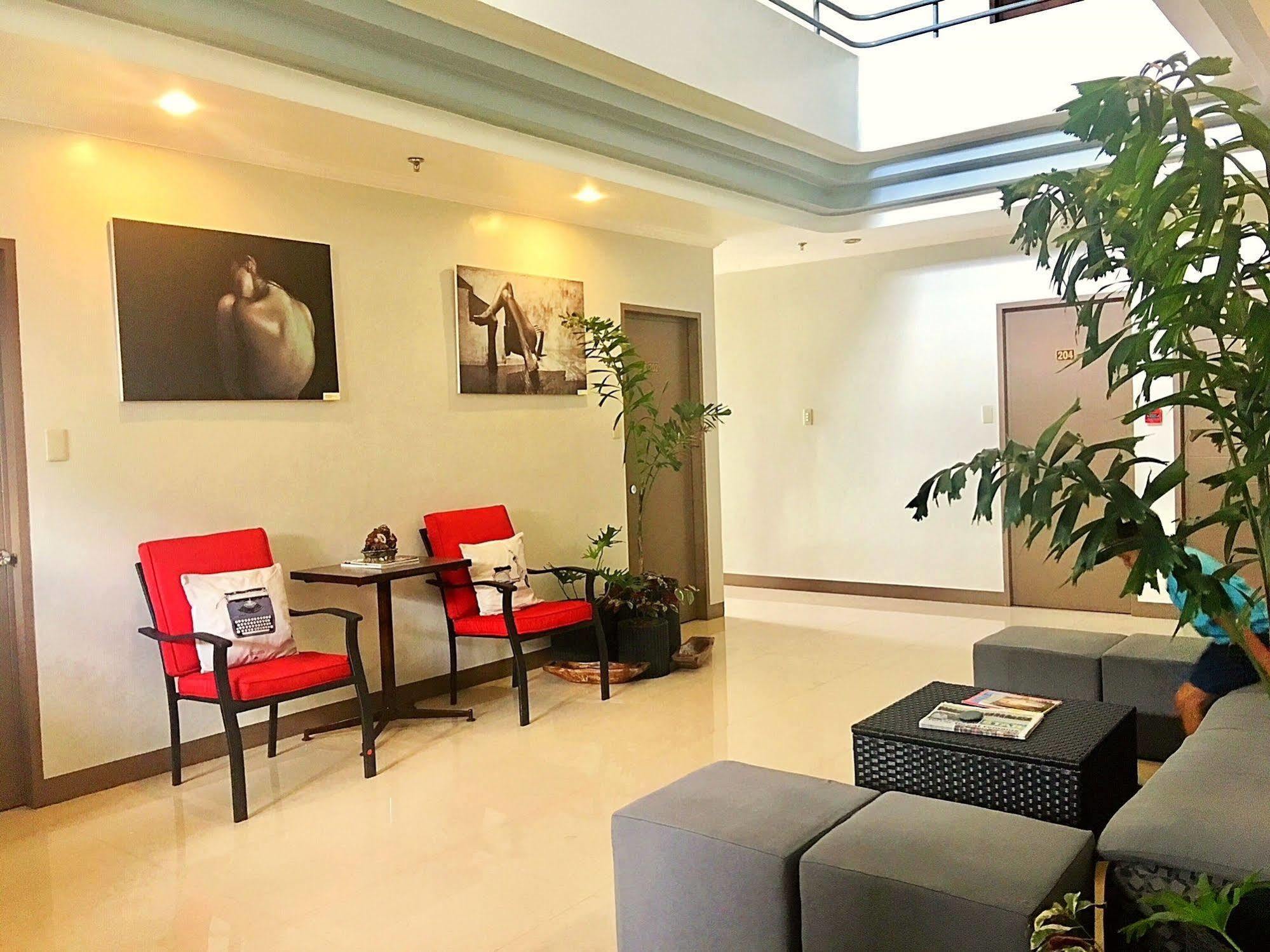 Hotel Tiffany Laoag Eksteriør bilde
